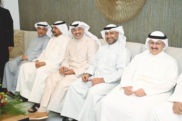 الشيخ فراس السعود والمستشار محمد الدعيج في ديوان الخشتي