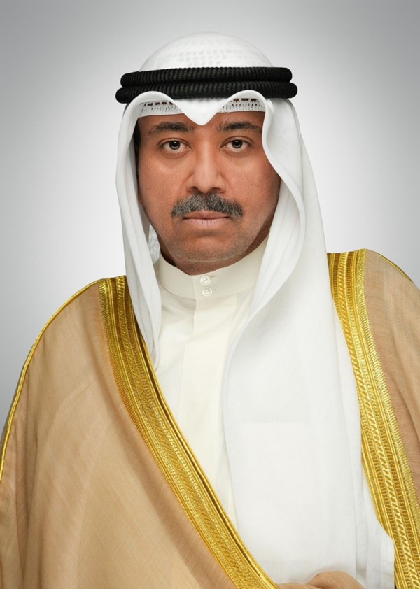 وزير الدفاع يعرب عن تضامن الكويت الكامل ووقوفها التام إلى جانب الإمارات