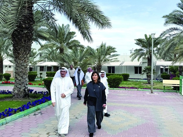 مديرة الجامعة د. دينا الميلم خلال الجولة