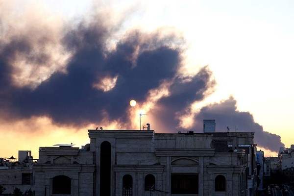 استهداف محيط مطار "مهر آباد" ومناطق أخرى بطهران ومبنى تابع لمجلس خبراء القيادة