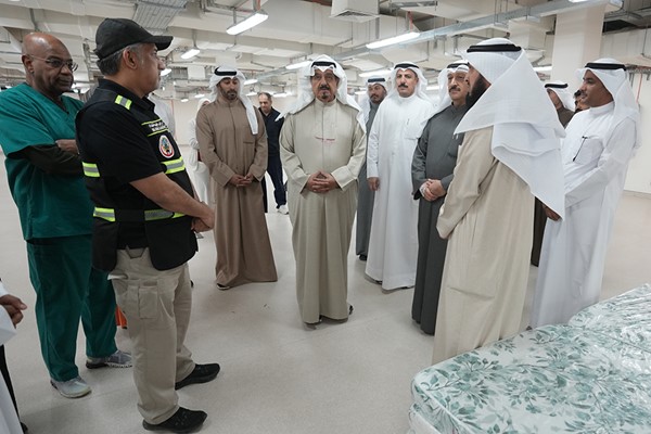 رئيس الوزراء تفقّد أحد ملاجئ الطوارئ
