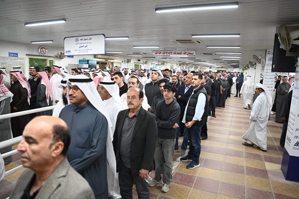 تشييع الطفلة ضحية سقوط الشظايا في إحدى مناطق محافظة العاصمة