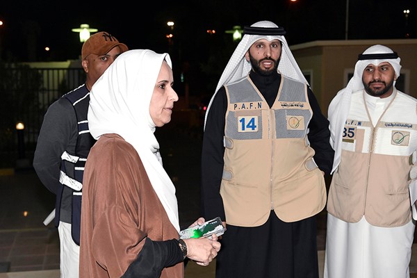 وزيرة الدولة لشؤون التنمية والاستدامة د.ريم الفليج تعطي توجيهاتها خلال الزيارة التفقدية