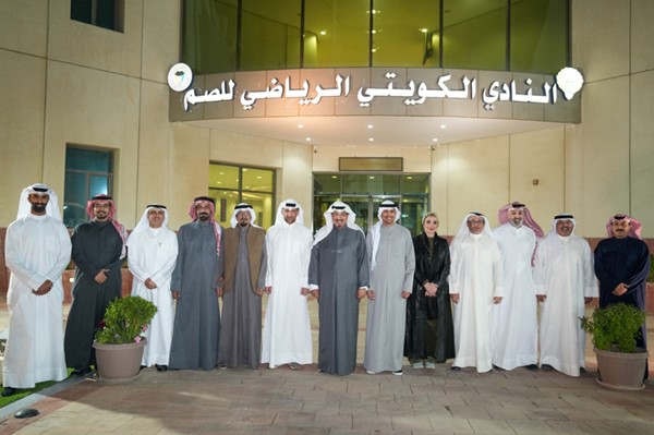 رئيس الوزراء يتفقد ملجأ الطوارئ في النادي الكويتي الرياضي للصم