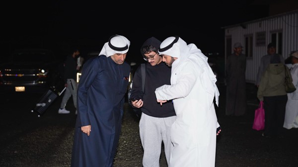 "الكويتية": مسافرو الرحلة المخصصة لنقل المواطنين العائدين من مانشستر عبر مطار الدمام يصلون إلى حدود الكويت
