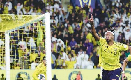 النصر يستعيد قمة الدوري السعودي.. والقادسية يفوز برباعية