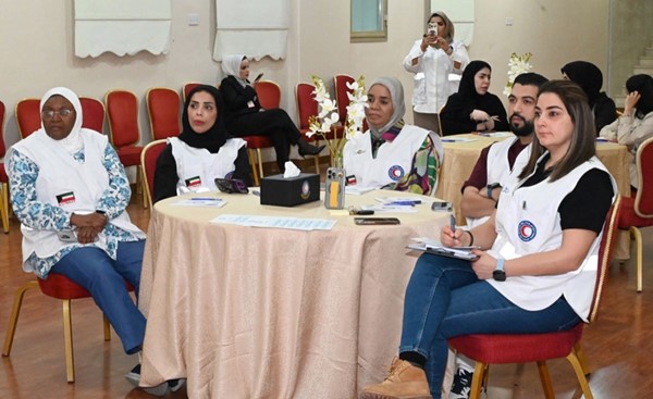  منتسبي (الهلال الأحمر) خلال الورشة