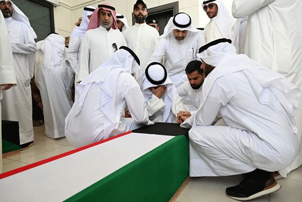 النائب الأول تقدّم مشيّعي شهيدي الواجب المقدم ركن عبدالله الشراح والرائد فهد المجمد