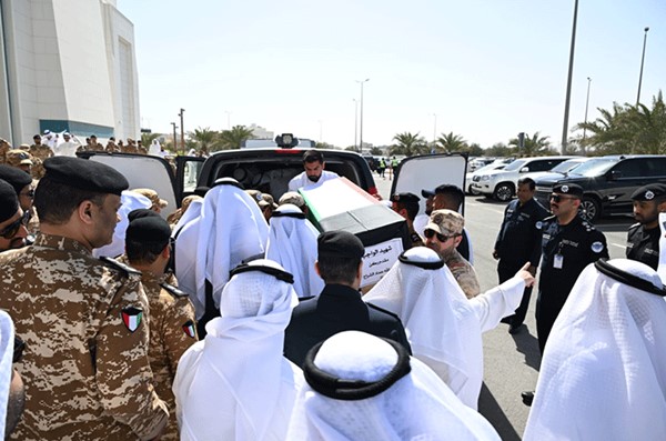 النائب الأول تقدّم مشيّعي شهيدي الواجب المقدم ركن عبدالله الشراح والرائد فهد المجمد