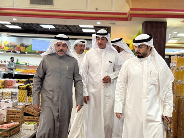 وكيل «الشؤون»: استقرار المخزون الاستراتيجي من السلع الأساسية والاستهلاكية