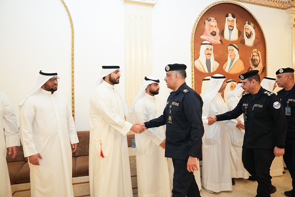 وكيل وزارة الداخلية وقيادات أمنية قدموا واجب العزاء إلى أسرتي شهيدي الواجب المقدم ركن عبدالله عماد الشراح والرائد فهد عبدالعزيز المجمد