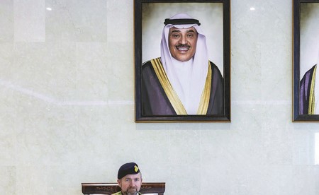 وزير الخارجية بحث مع مستشار الدفاع الأول البريطاني العدوان الإيراني على المنطقة