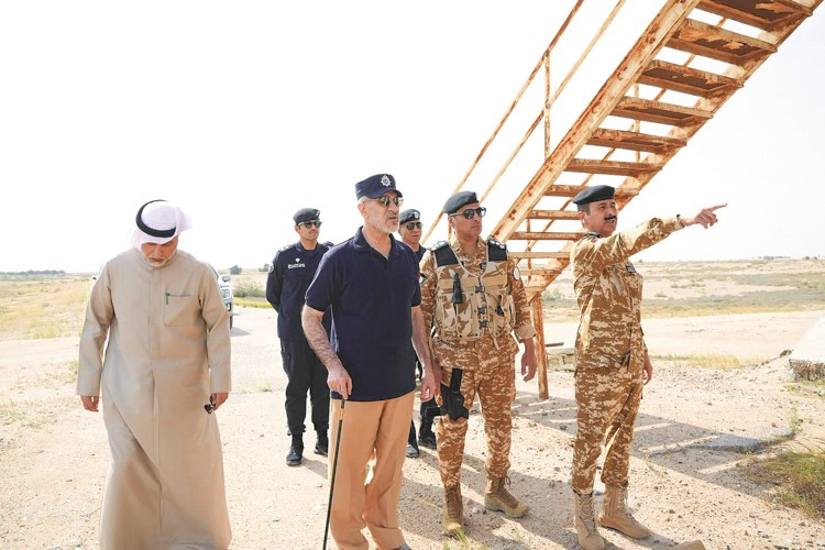 جانب من جولة الشيخ فهد اليوسف في المراكز الحدودية