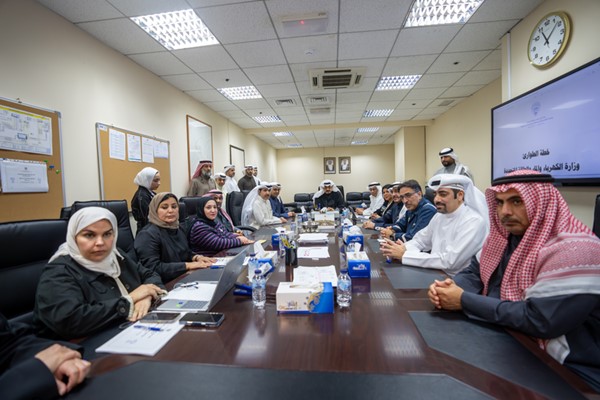 رئيس الوزراء تفقد مبنى «الكهرباء والماء»: دعم الحكومة الكامل لكل تدابير الحفاظ على استدامة الخدمات الحيوية