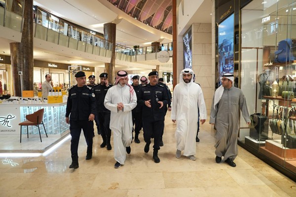 ‏وكيل وزارة الداخلية يتفقد عدداً من المجمعات التجارية للوقوف على خطط الدفاع المدني وإجراءات الطوارئ