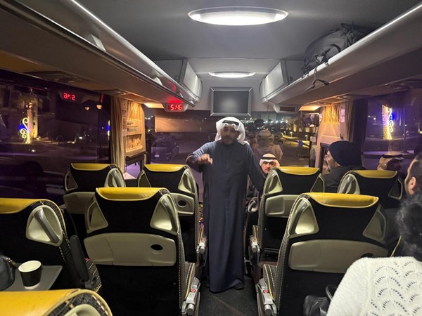 صباح الناصر يعرب عن بالغ الشكر لقيادة وشعب المملكة على كرم ضيافتهم وعنايتهم بالكويتيين العالقين في السعودية