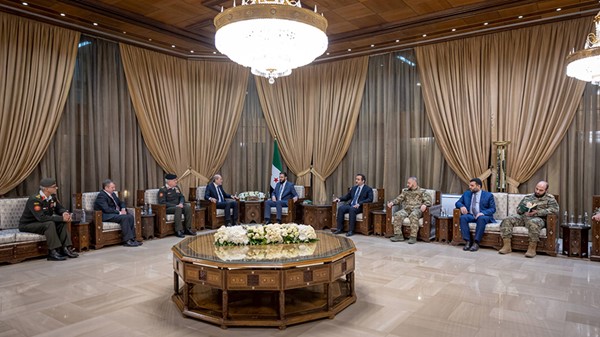 بيان سوري - أردني مشترك يشدد على تعميق الشراكة وتعزيز التعاون الدفاعي والأمني ومواجهة التحديات الإقليمية