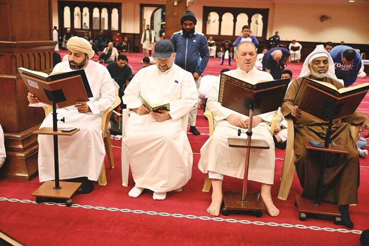 قراءة القرآن الكريم