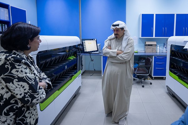 رئيس الوزراء: العمل بروح المسؤولية والتعاون لضمان توافر مخزون إستراتيجي من الدم