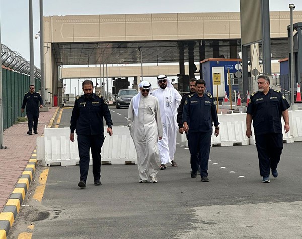 نائب رئيس الإدارة العامة للجمارك يتفقد سير عمل البضائع في منفذ جمارك النويصيب