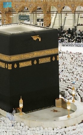 «حجر إسماعيل».. شاهد باقٍ على تاريخ الكعبة المشرفة عبر القرون