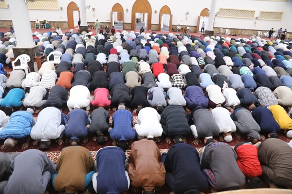 مساجد الكويت أحيت ليلة الـ28 من رمضان بالدعاء أن يحفظ الله البلاد