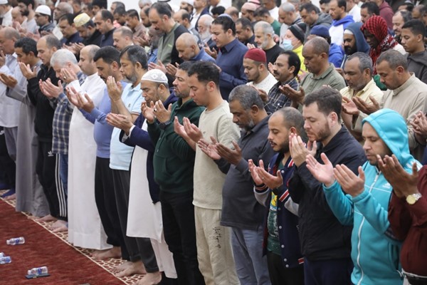 مساجد الكويت أحيت ليلة الـ28 من رمضان بالدعاء أن يحفظ الله البلاد