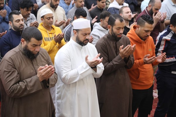 مساجد الكويت أحيت ليلة الـ28 من رمضان بالدعاء أن يحفظ الله البلاد
