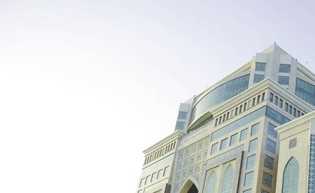 «الشؤون الإسلامية»: صلاة عيد الفطر الساعة 6.08 صباحاً بجميع المساجد المقام فيها صلاة الجمعة