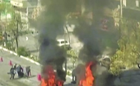 الجيش الأميركي يقصف مواقع الصواريخ قرب «هرمز» بقنابل زنة 5 آلاف رطل وترامب: العملية العسكرية بإيران ستنتهي في المستقبل القريب جداً