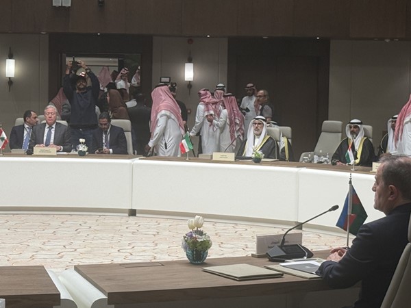 وزير الخارجية يشارك باجتماع الرياض لدول عربية وإسلامية لبحث أمن المنطقة وإيجاد حل لإنهاء الاعتداءات الايرانية