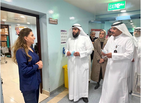وزير الصحة تفقد مستشفيي الفروانية والجهراء: جاهزية المنظومة الصحية واستمرار تقديم الخدمات بكفاءة عالية