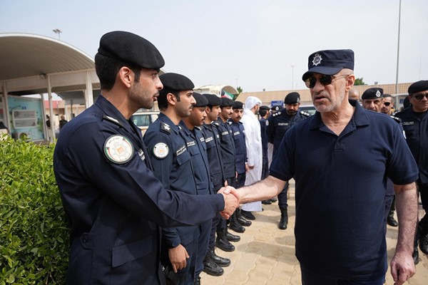 اليوسف: ضرورة مواصلة اليقظة ورفع درجة الاستعداد والتعامل بكل حزم مع أي محاولات تمس أمن البلاد أو تستهدف الإخلال بالنظام العام