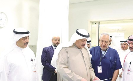 وزير الصحة تفقّد مستشفيي الفروانية والجهراء: جاهزية المنظومة الصحية واستمرار تقديم الخدمات بكفاءة عالية