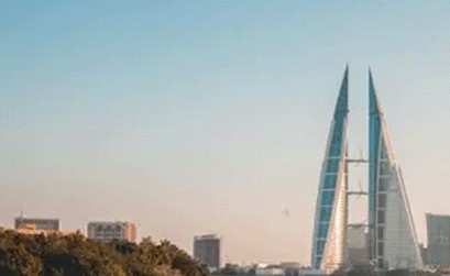 «قوة دفاع البحرين» تعلن اعتراض وتدمير 147 صاروخاً و282 طائرة مسيرة منذ بدء الاعتداءات الإيرانية