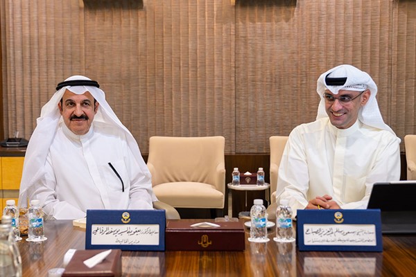 رئيس الوزراء بحث الإجراءات المالية المطلوبة للمرحلة المقبلة بما يضمن تعزيز الاستقرار المالي ومواجهة التحديات الاقتصادية