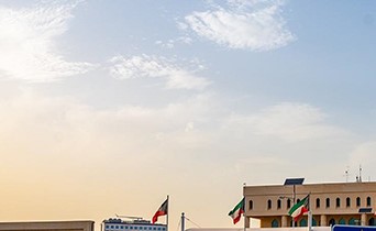 الكهرباء : خروج 7 خطوط هوائية لنقل الطاقة الكهربائية من الخدمة في عدد من المناطق نتيجة تعرضها لأضرار جراء سقوط شظايا