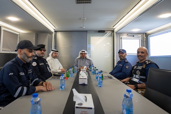 رئيس الوزراء تفقد مطار الكويت: كل الشكر والتقدير للكوادر الوطنية والطواقم المشاركة في إخماد حريق خزانات الوقود