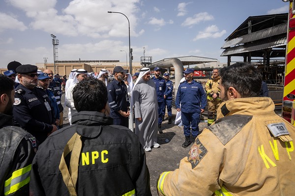 رئيس الوزراء تفقد مطار الكويت: كل الشكر والتقدير للكوادر الوطنية والطواقم المشاركة في إخماد حريق خزانات الوقود