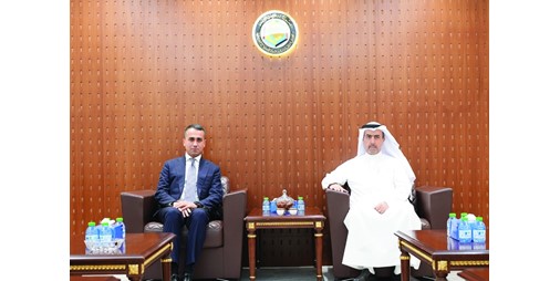 رئيس مركز حالات الطوارئ الخليجي بحث مع المبعوث الخاص للاتحاد الأوروبي لمنطقة الخليج تعزيز التعاون في إدارة الأزمات