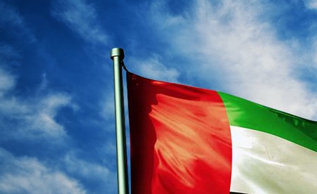 الإمارات تدين بشدة الاعتداء الإيراني الآثم على معسكر في الكويت وتؤكد تضامنها معها