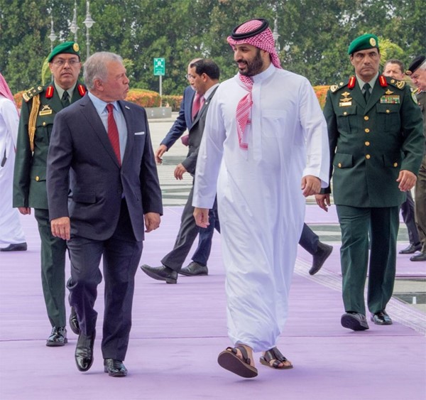 ولي العهد السعودي يستقبل أمير قطر وملك الأردن في جدة