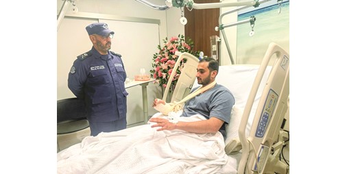 رئيس «الإطفاء» اطمأن على الحالة الصحية لأحد منتسبي القوة