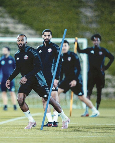 جانب من تدريبات المنتخب القطري في معسكره بأكاديمية أسباير