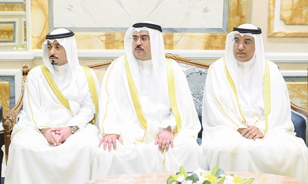 مساعد وزير الخارجية لشؤون المراسم الوزير المفوض عبد المحسن الزيد والسفير صالح الصرعاوي والسفير عبدالعزيز الجارالله