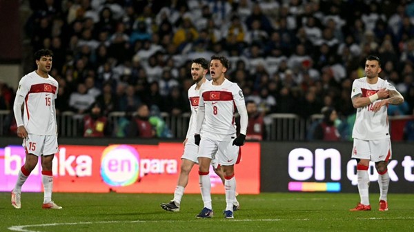 تركيا إلى كأس العالم 2026 بعد غياب 24 عاماً بالفوز على كوسوفو