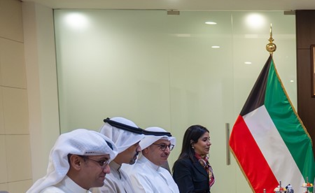رئيس الوزراء ترأس اجتماعاً لبحث سبل تعزيز البنية التحتية واللوجستية
