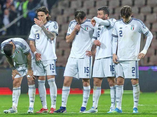 صدمة كبيرة من خسارة إيطاليا لفرصة التواجد في كأس العالم للمرة الثالثة على التوالي