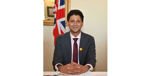 السفير البريطاني: دعم عسكري وتقني لتعزيز الدفاعات الجوية الكويتية والحلّ الديبلوماسي ضرورة لوقف التصعيد