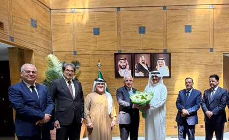 إشادة عربية بجهود السعودية في تسهيل عبور المقيمين ودعم الكويت